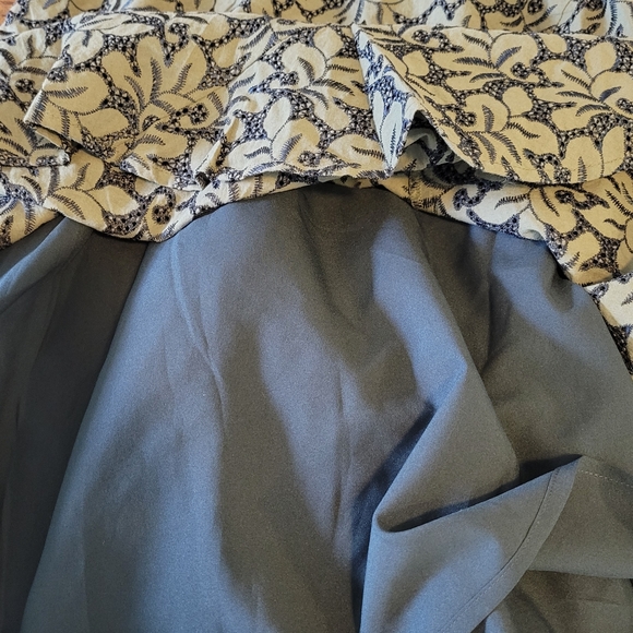 Ann Taylor Eyelet Skirt - Picture 3 of 5